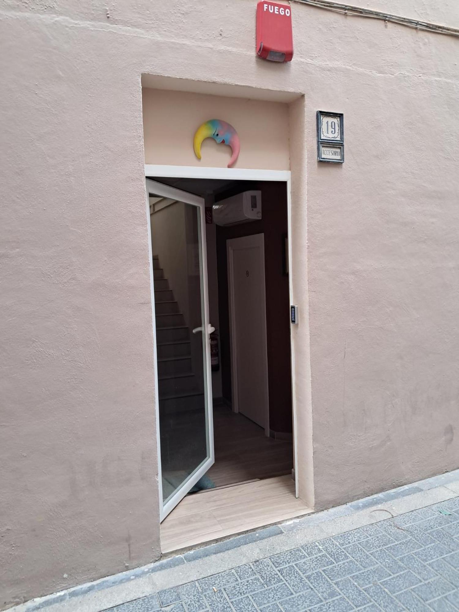 Apartamentos Pelicano Benidorm Eksteriør billede